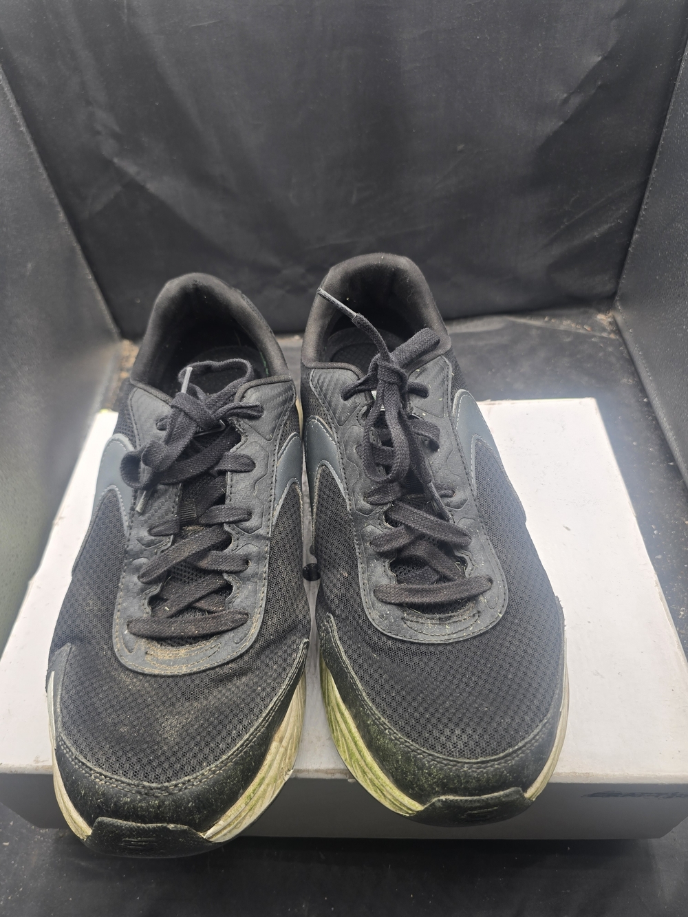 Skechers Black Athletic Lace-Ups with Green Outsole‎ Accent